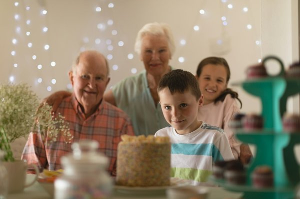 Texte pour anniversaire petit fils : des mots d'amour et de sagesse