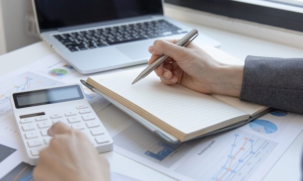 Stratégies financières incontournables pour exceller en 2025